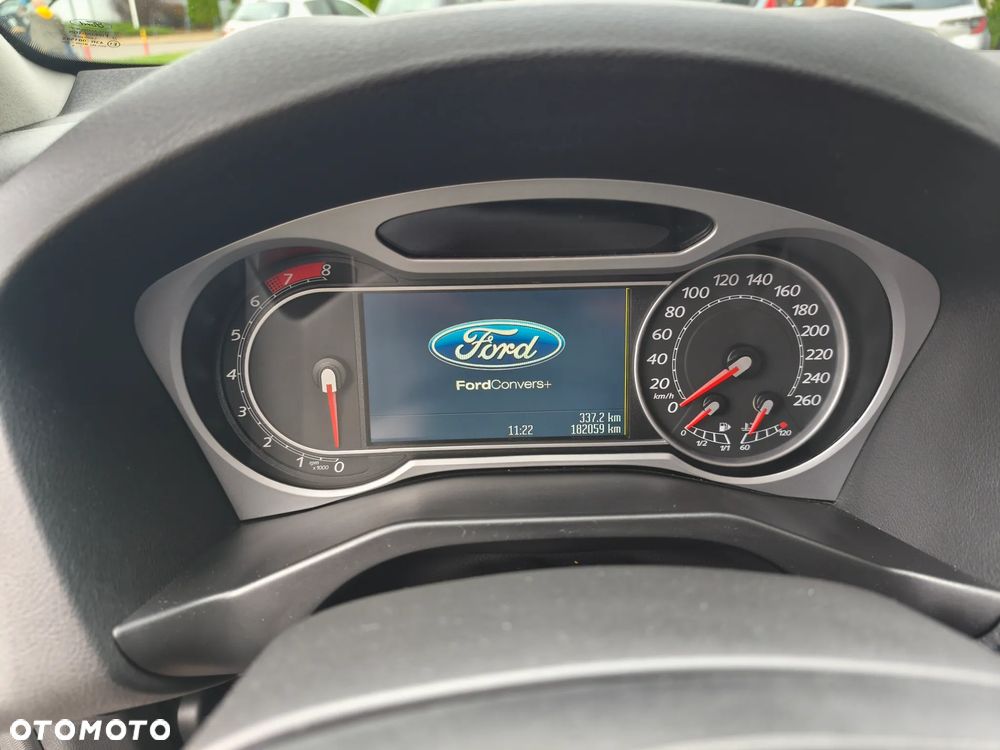 Ford Mondeo - 12
