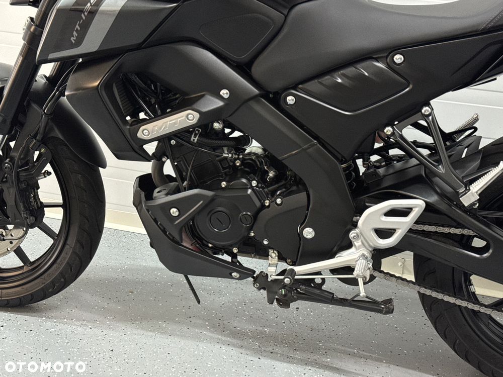 Yamaha MT - 22