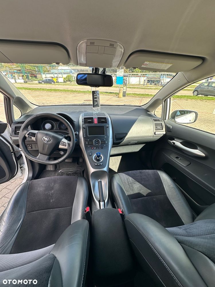 Toyota Auris - 15