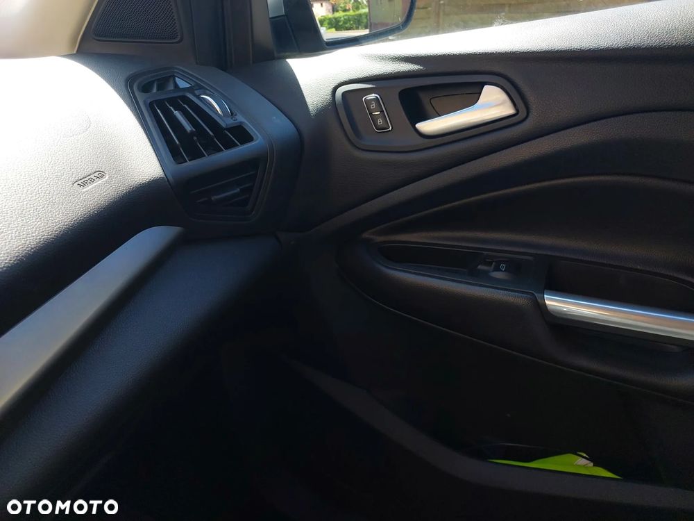 Ford Kuga - 15