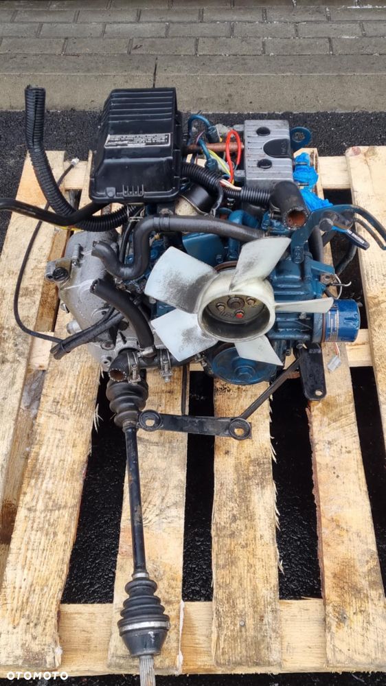 SILNIK KUBOTA  D Z402 KOMPLETNY DEMONTAŻ - 1