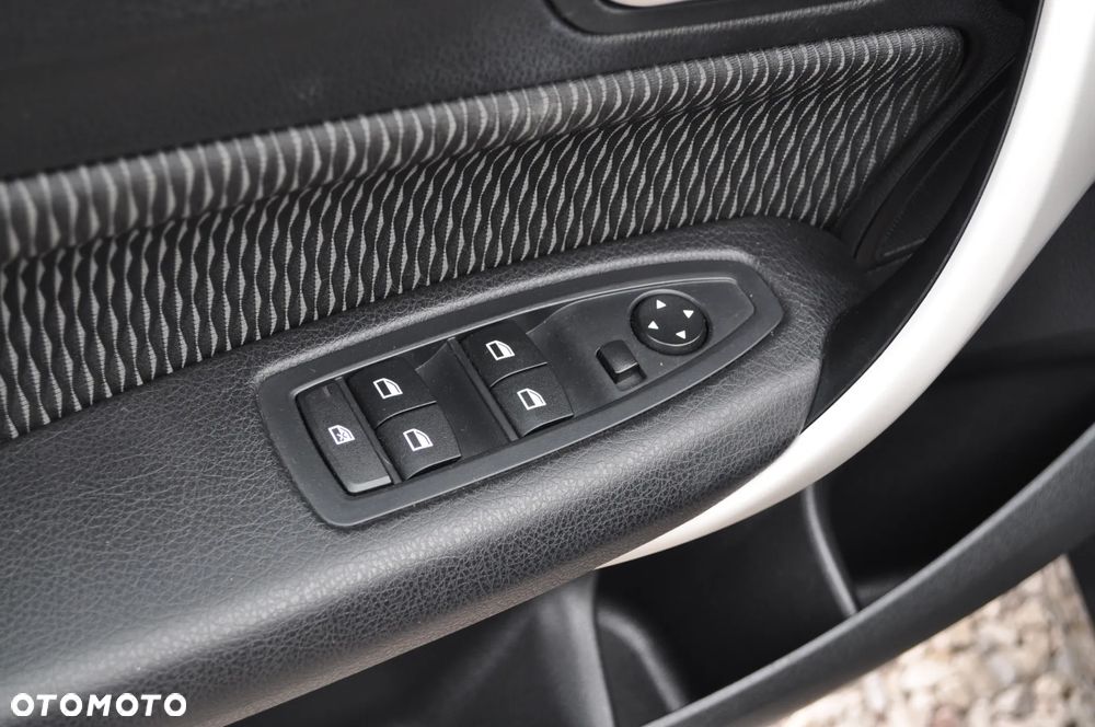 BMW Seria 1 116i - 21