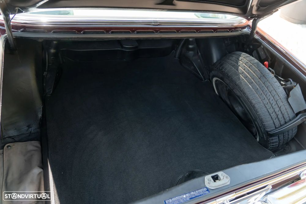 Bentley Azure Mulliner - 34