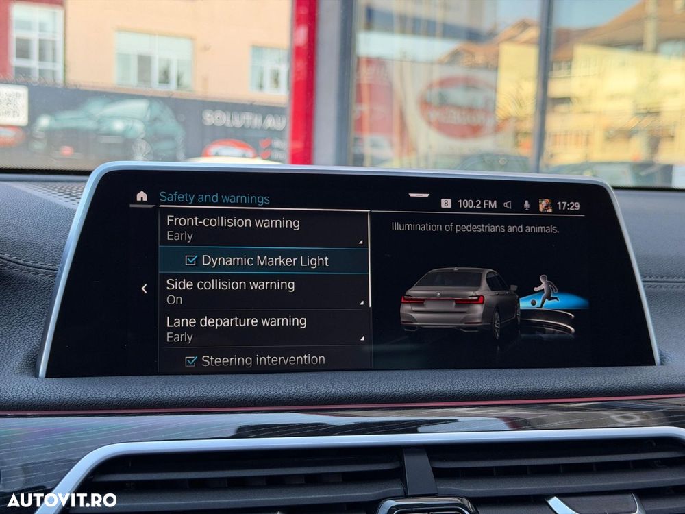 BMW Seria 7 - 36