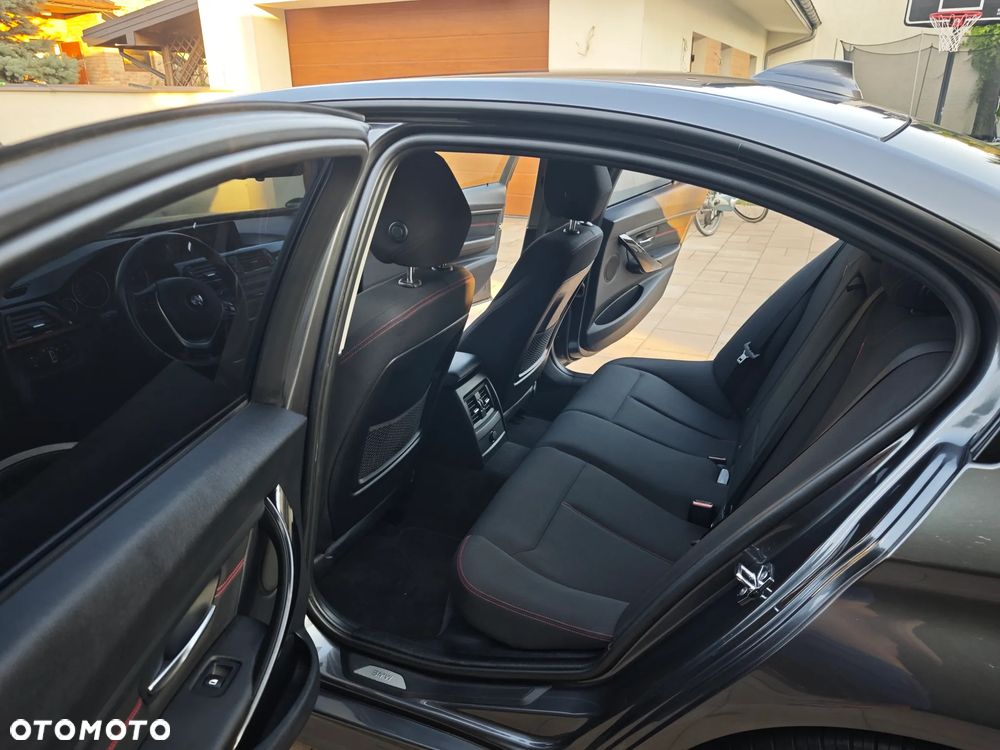 BMW Seria 3 328i M Sport - 19