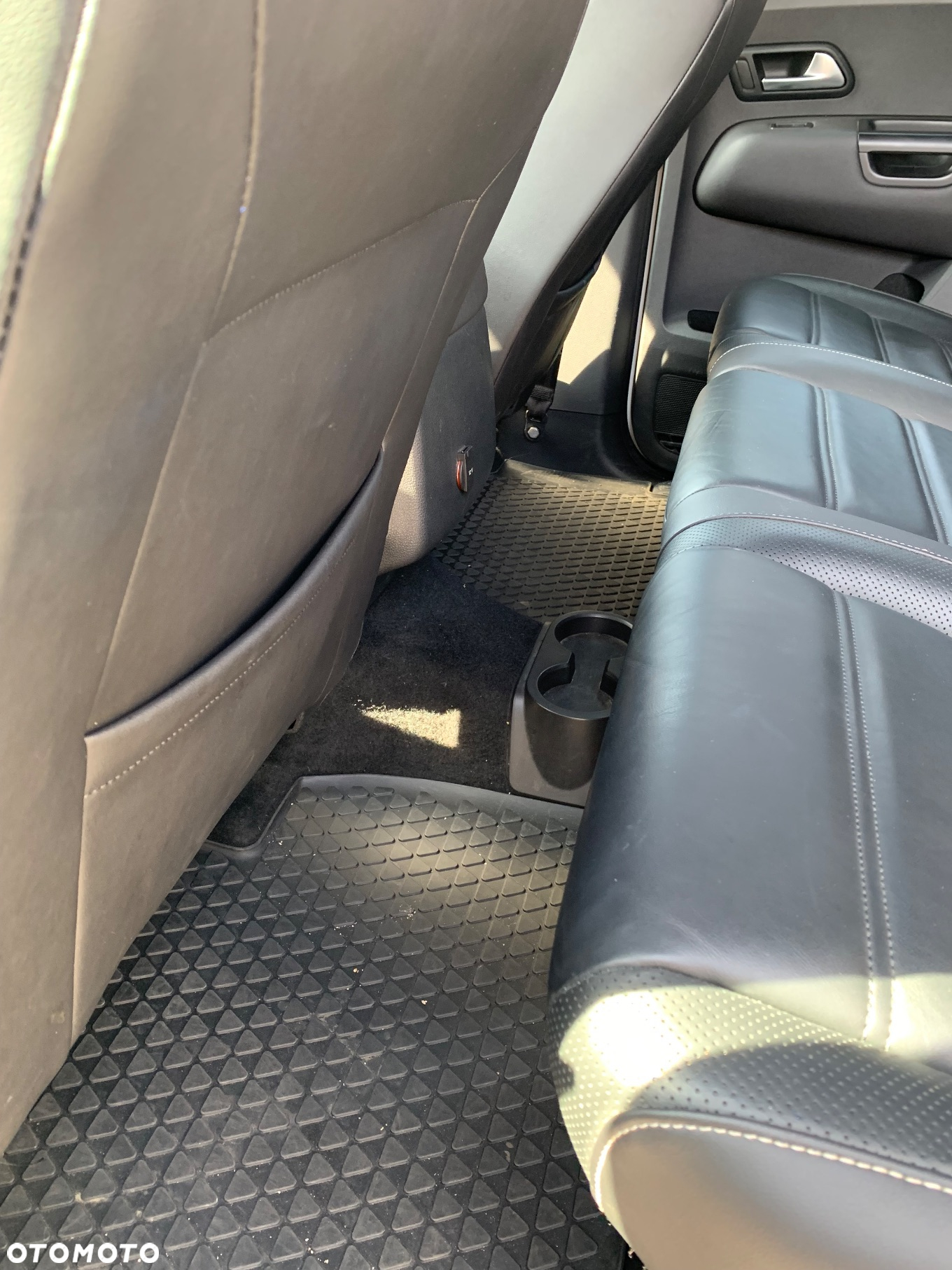 Volkswagen Amarok 3.0 V6 TDI 4Mot Aventura - 7