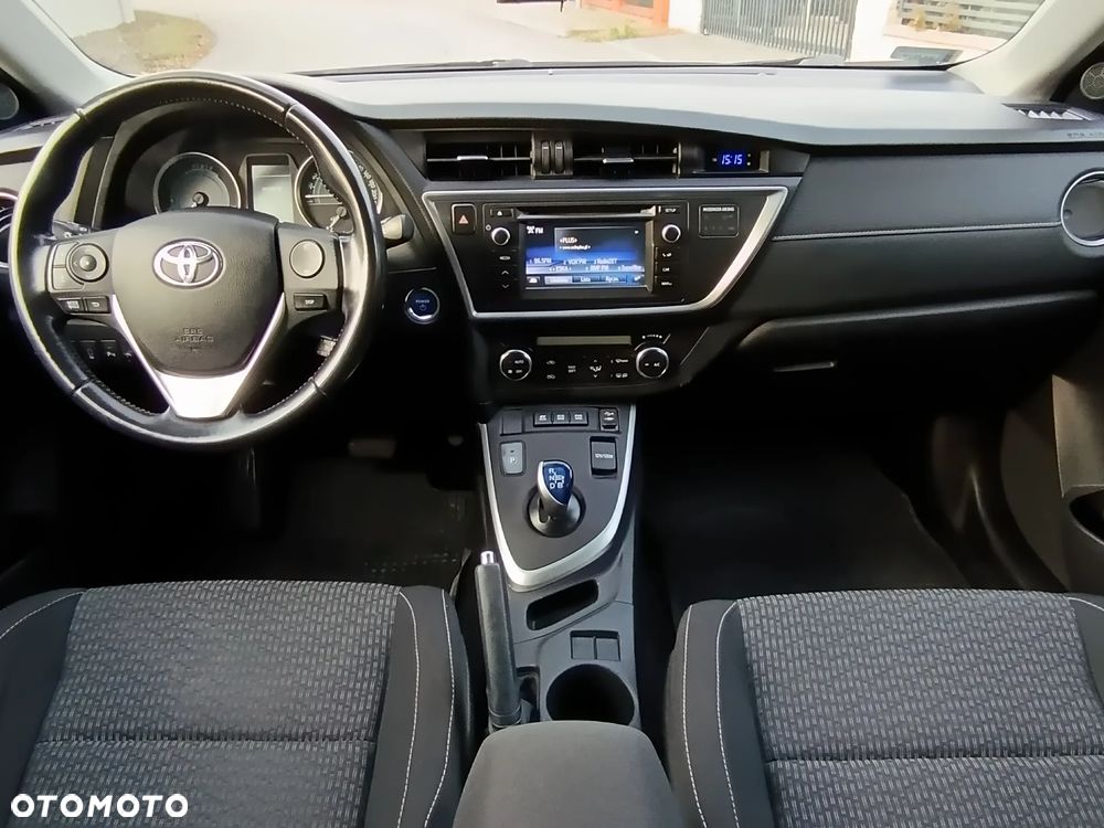 Toyota Auris - 13