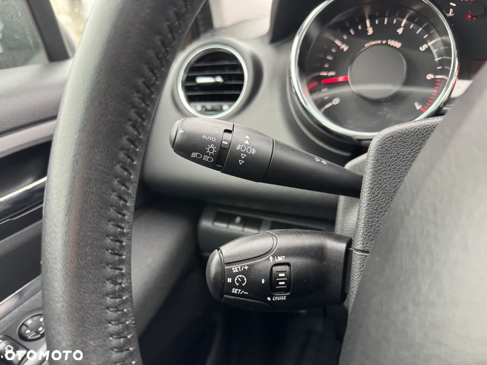 Peugeot 3008 PureTech 130 Stop & Start GPF Allure - 14