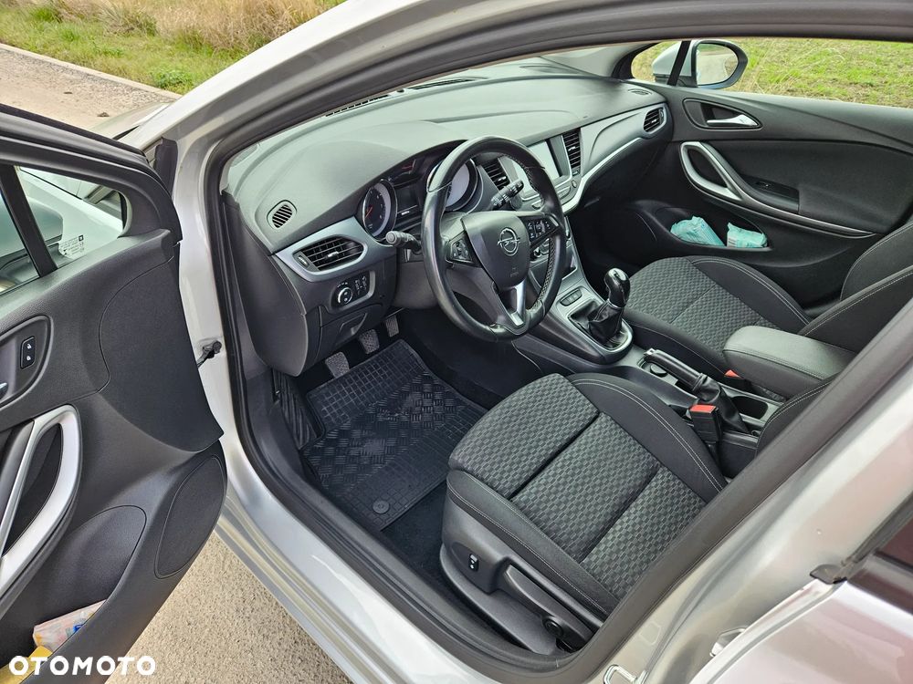 Opel Astra 1.4 T Enjoy - 12