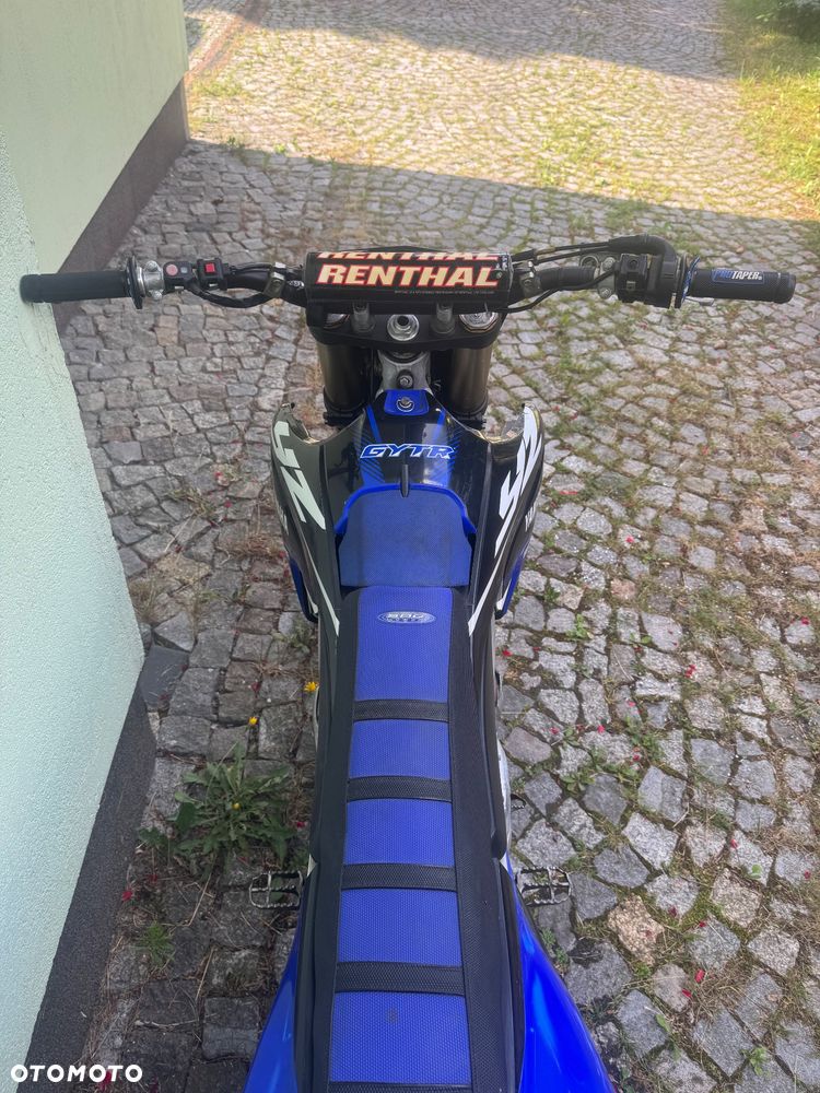 Yamaha YZ - 4