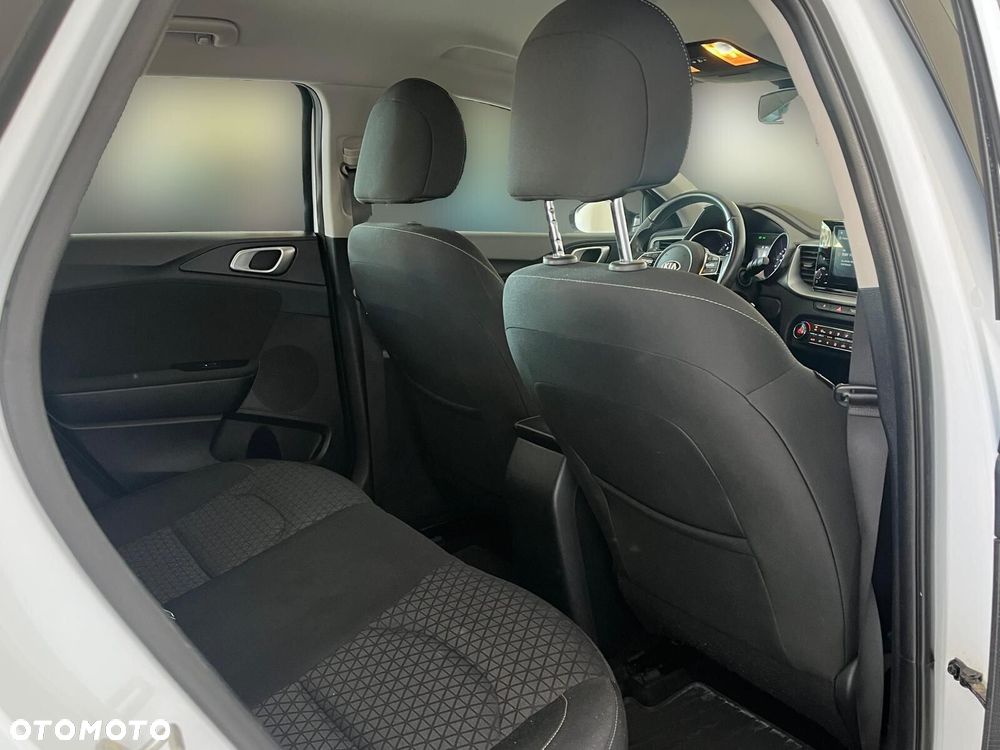 Kia Ceed - 15
