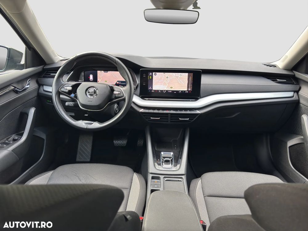 Skoda Octavia Combi 2.0 TDI DSG Sportline - 6