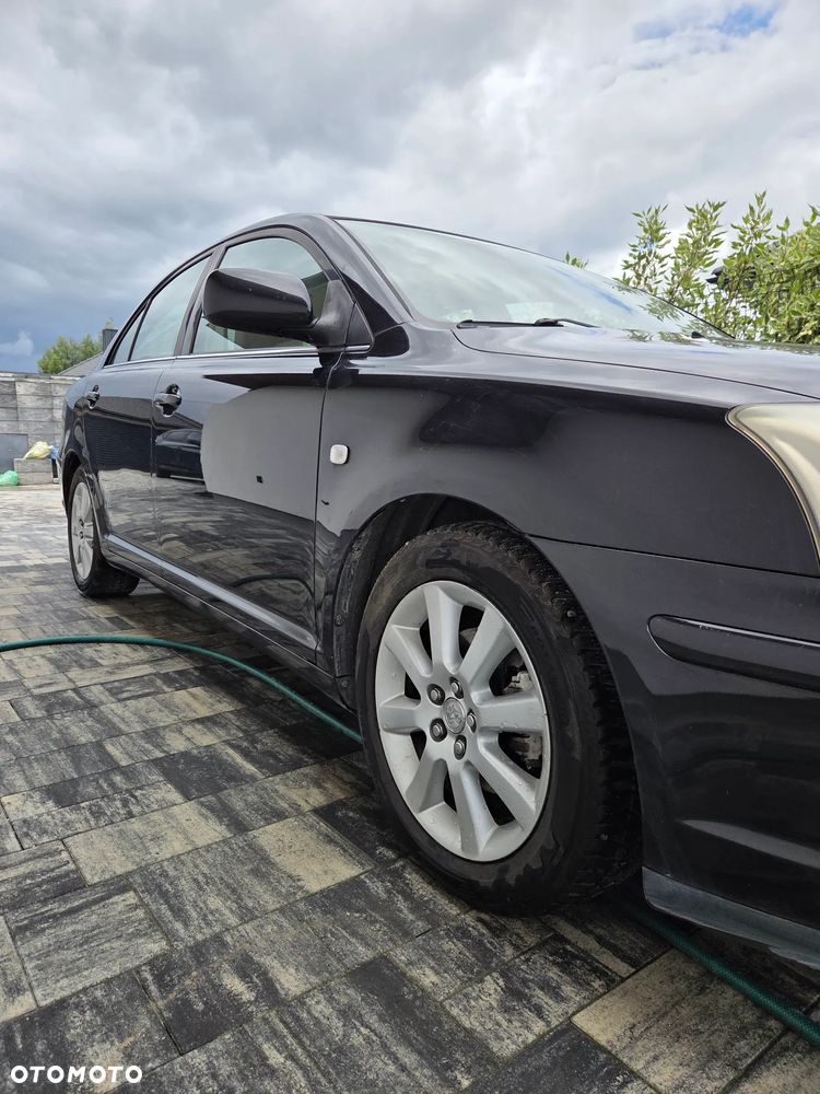Toyota Avensis 1.8 VVT-i Sol - 3