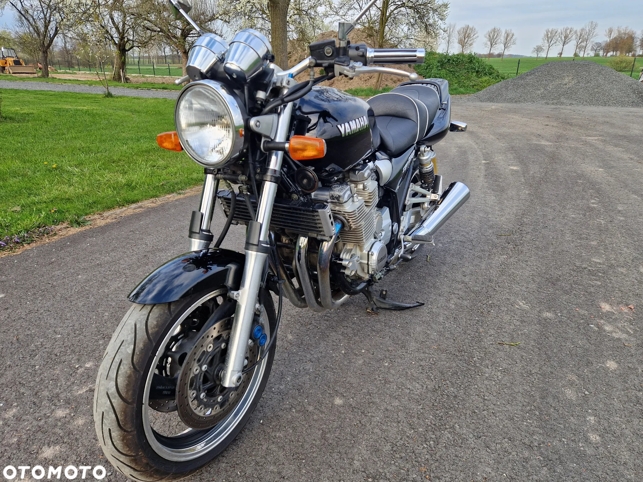 Yamaha XJR - 2