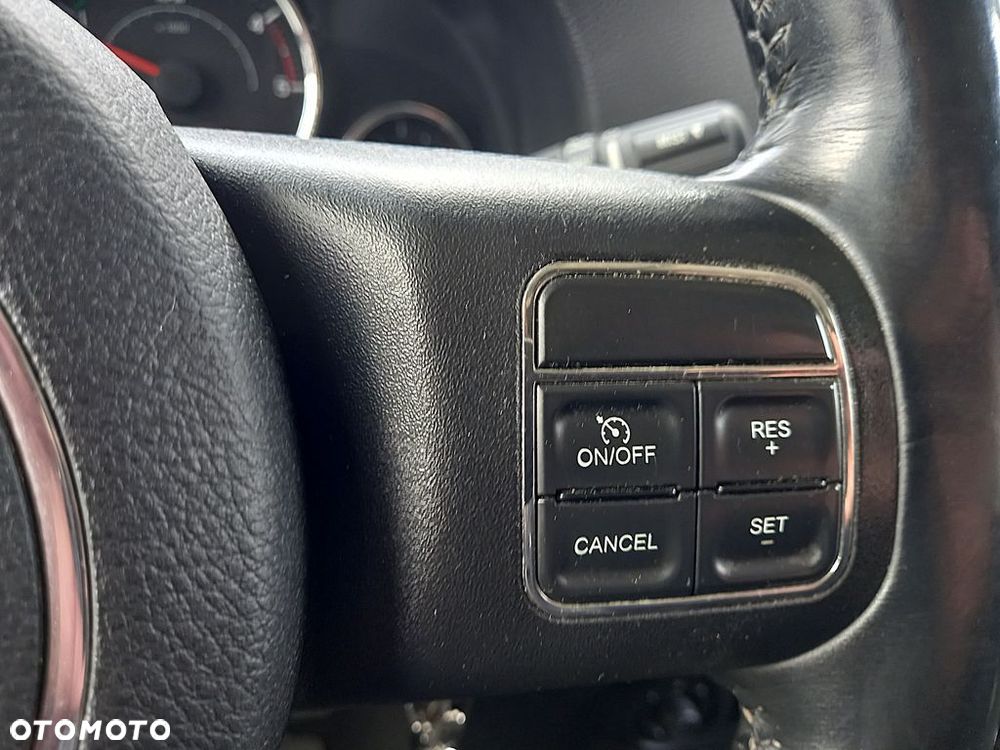 Jeep Wrangler - 13