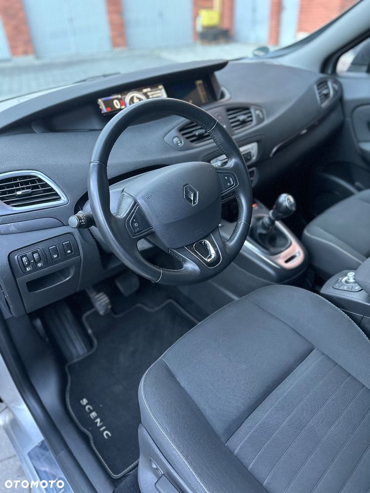 Renault Scenic ENERGY TCe 130 S&S Bose Edition - 29