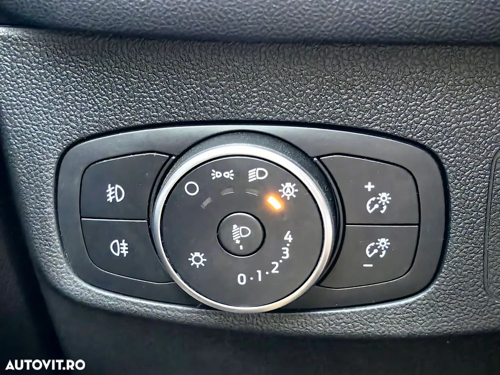 Ford Focus 1.5 EcoBlue Trend Edition - 28