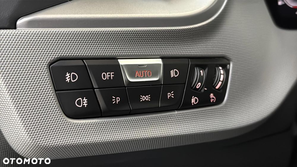 BMW Seria 1 118i Advantage - 30