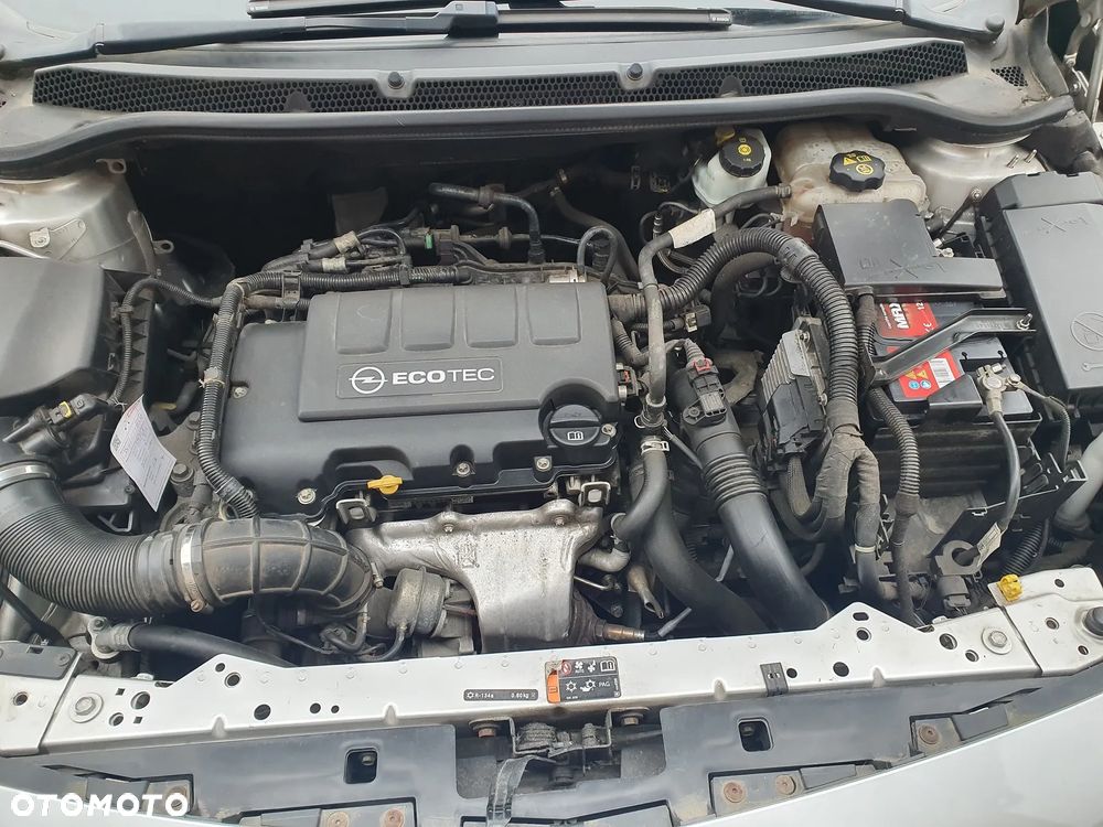 Opel Astra 1.4 Turbo - 18