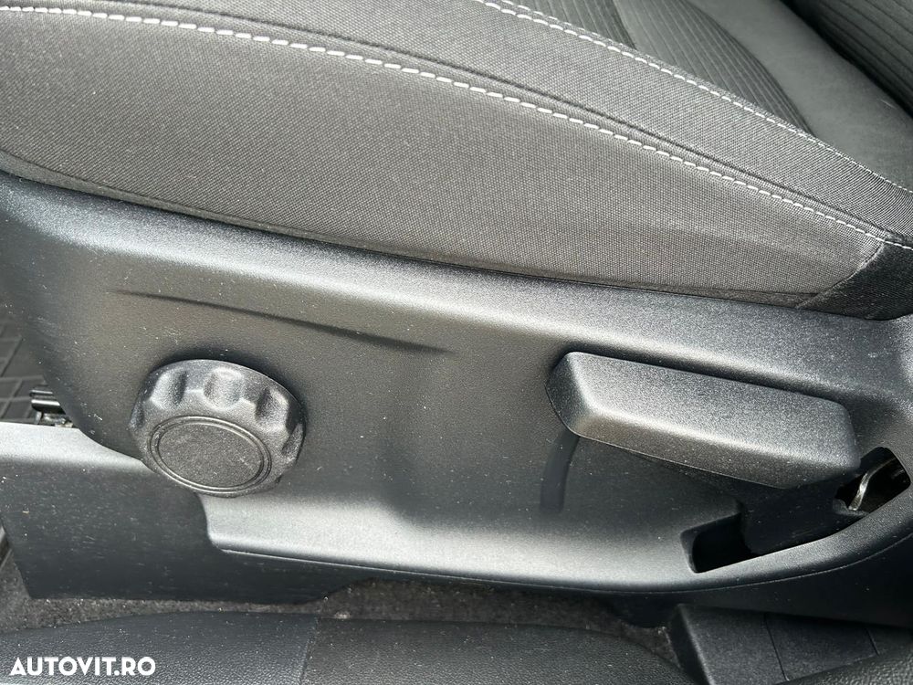 Ford Kuga 2.5 Duratec FHEV AWD Titanium - 16