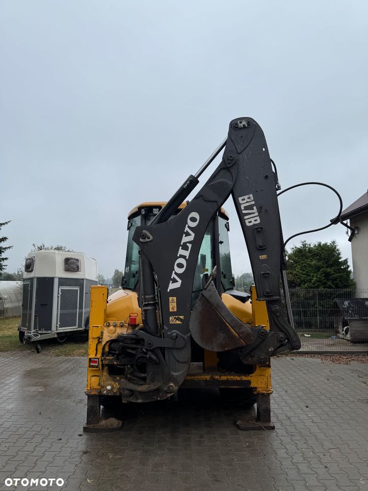 Volvo BL71B - 3
