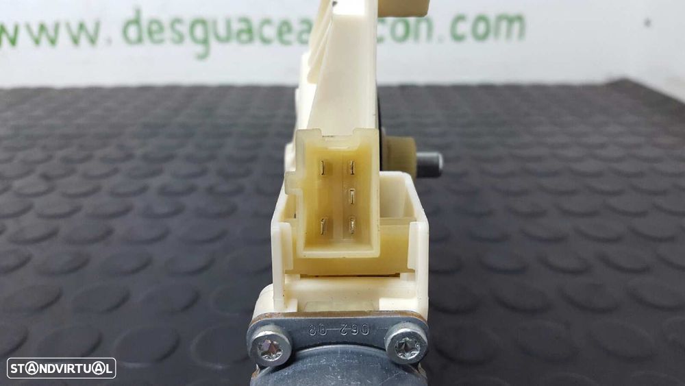 MOTOR ELEVADOR TRASEIRO ESQUERDO MERCEDES CLASE C (W204) FAMILIAR 320 T CDI 4-MA... - 4