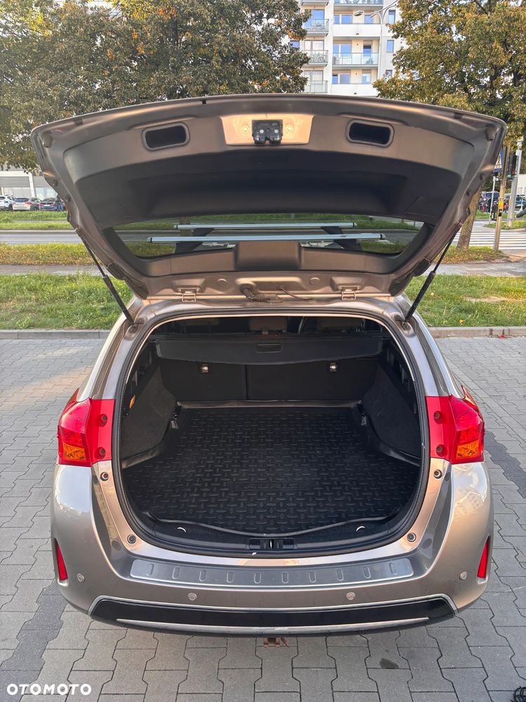 Toyota Auris 2.0 D-4D Executive - 12