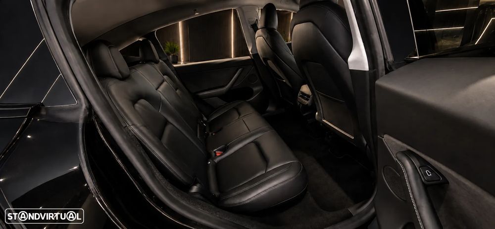 Tesla Model Y Performance Dual Motor AWD - 10