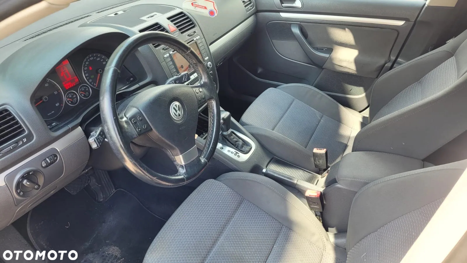 Volkswagen Golf 2.0 TDI DPF BlueMotion Technology DSG Comfortline - 11