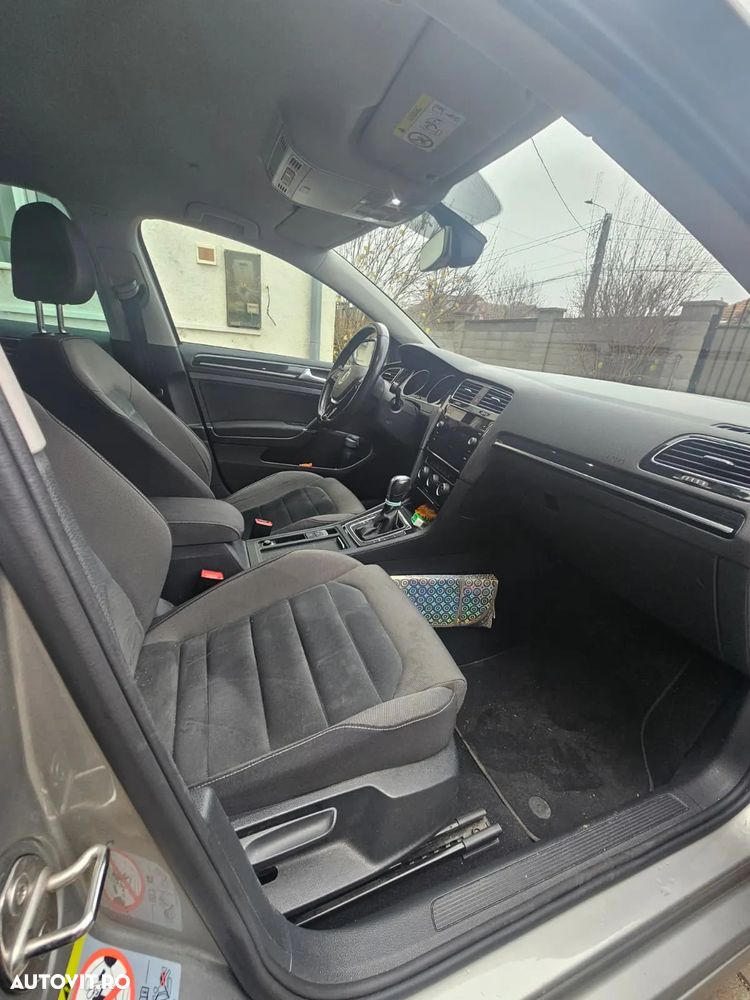 Volkswagen Golf - 13