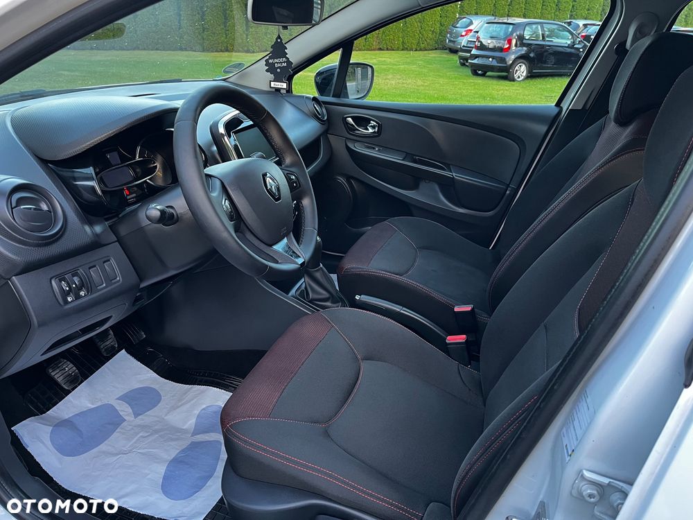Renault Clio - 10