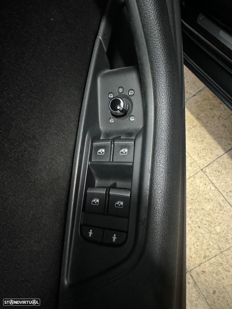 Audi A4 Avant 2.0 TDi Design S tronic - 7