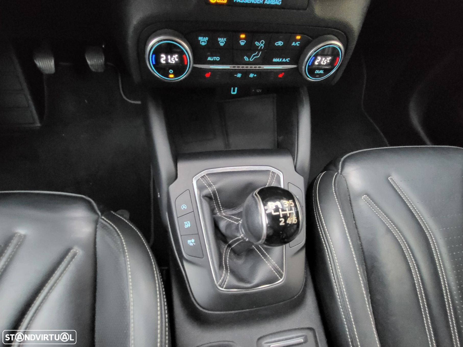 Ford Focus SW 1.5 TDCi EcoBlue Vignale - 18