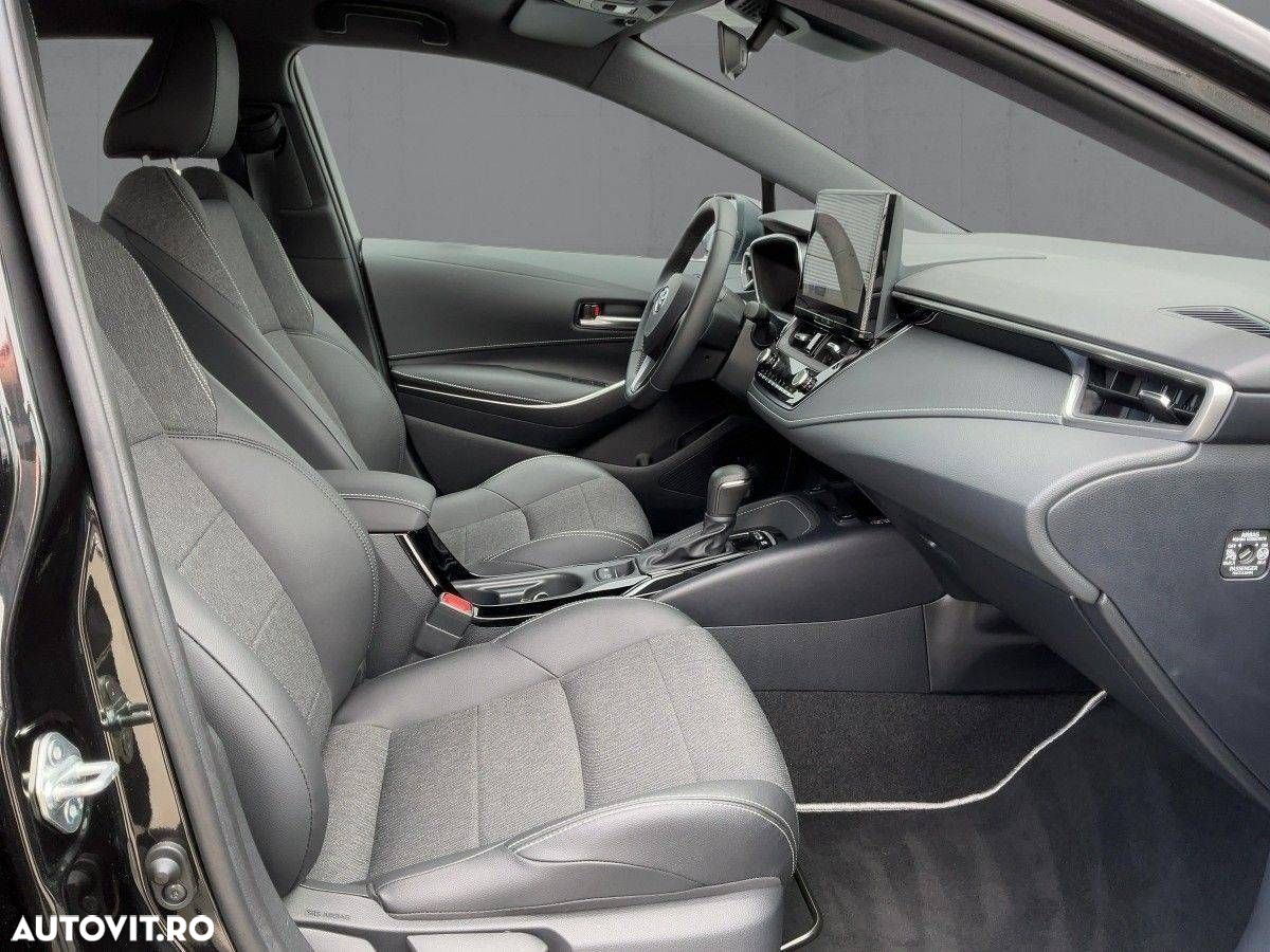 Toyota Corolla - 11