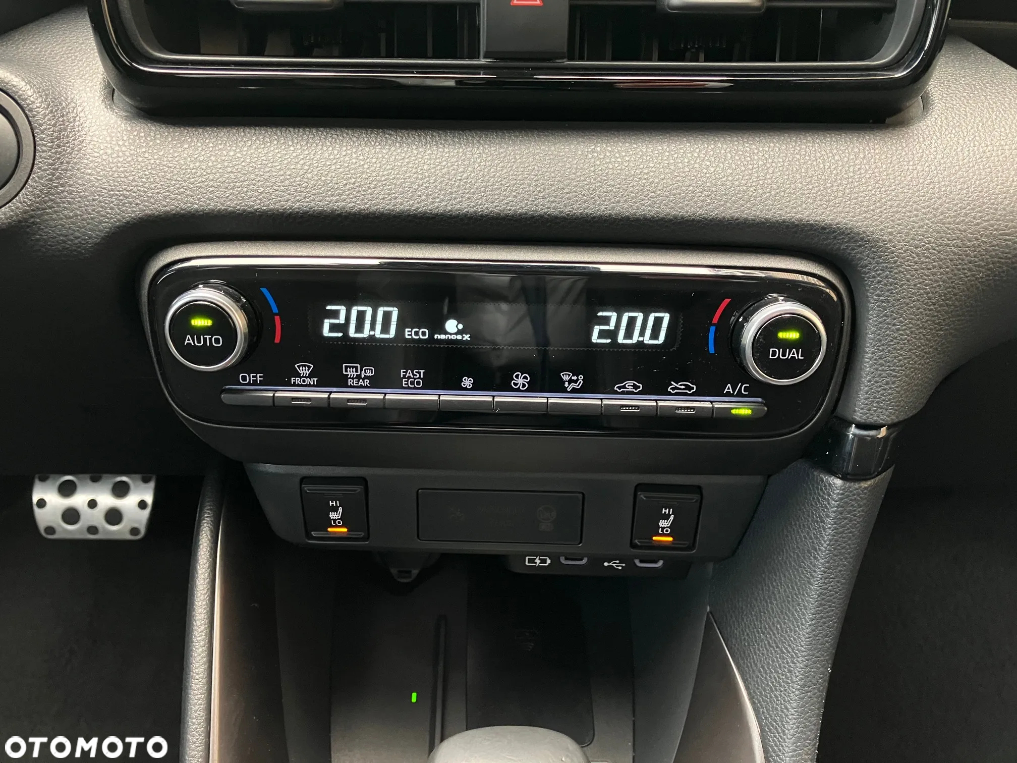 Toyota Yaris Hybrid 1.5 GR Sport - 28