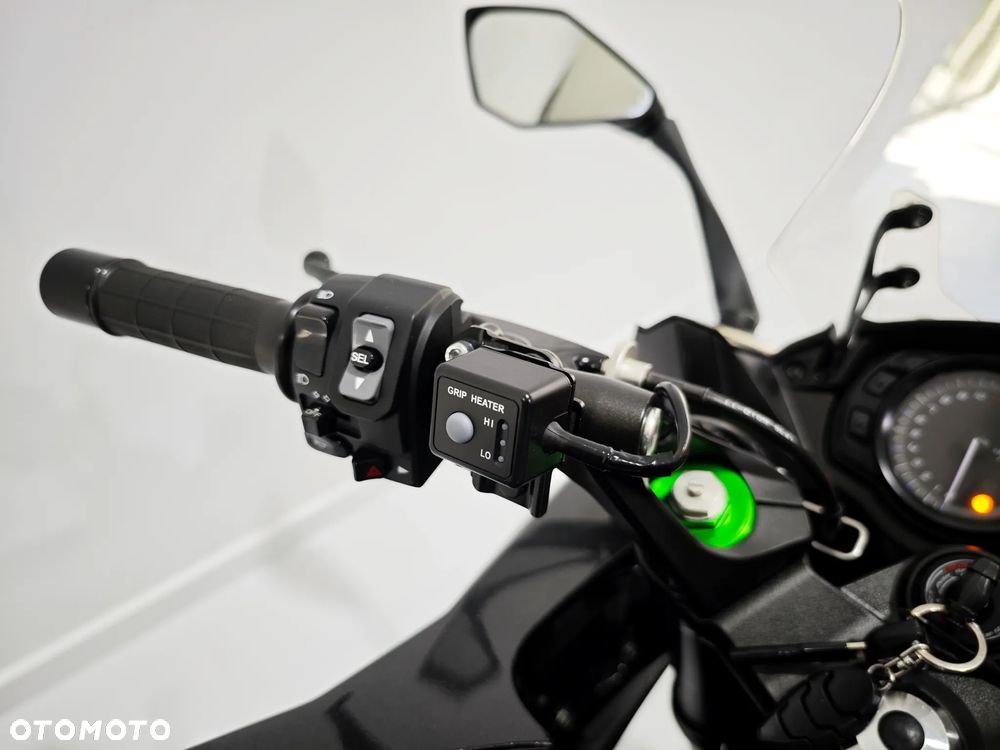 Kawasaki Ninja 1000 SX - 13