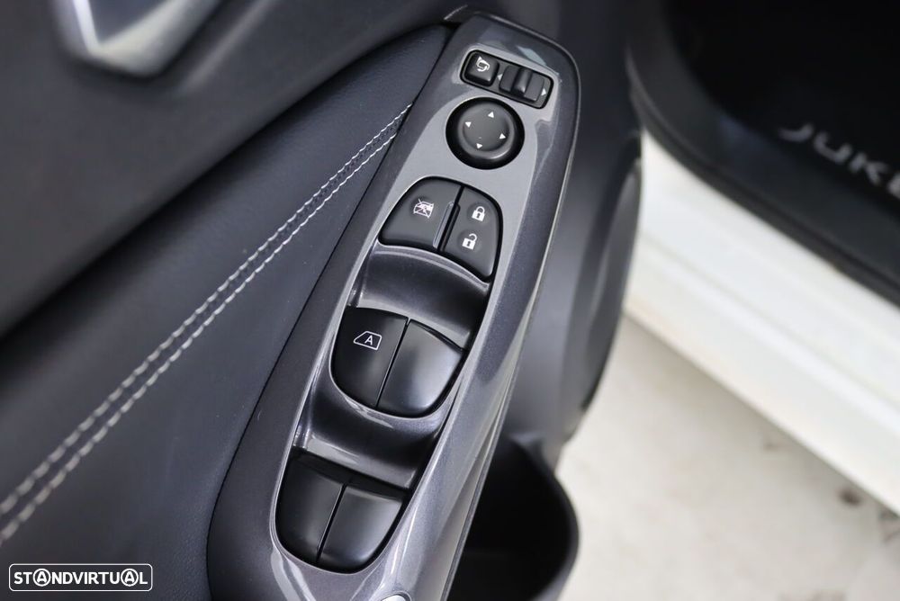 Nissan Juke 1.0 DIG-T N-Connecta DCT - 12