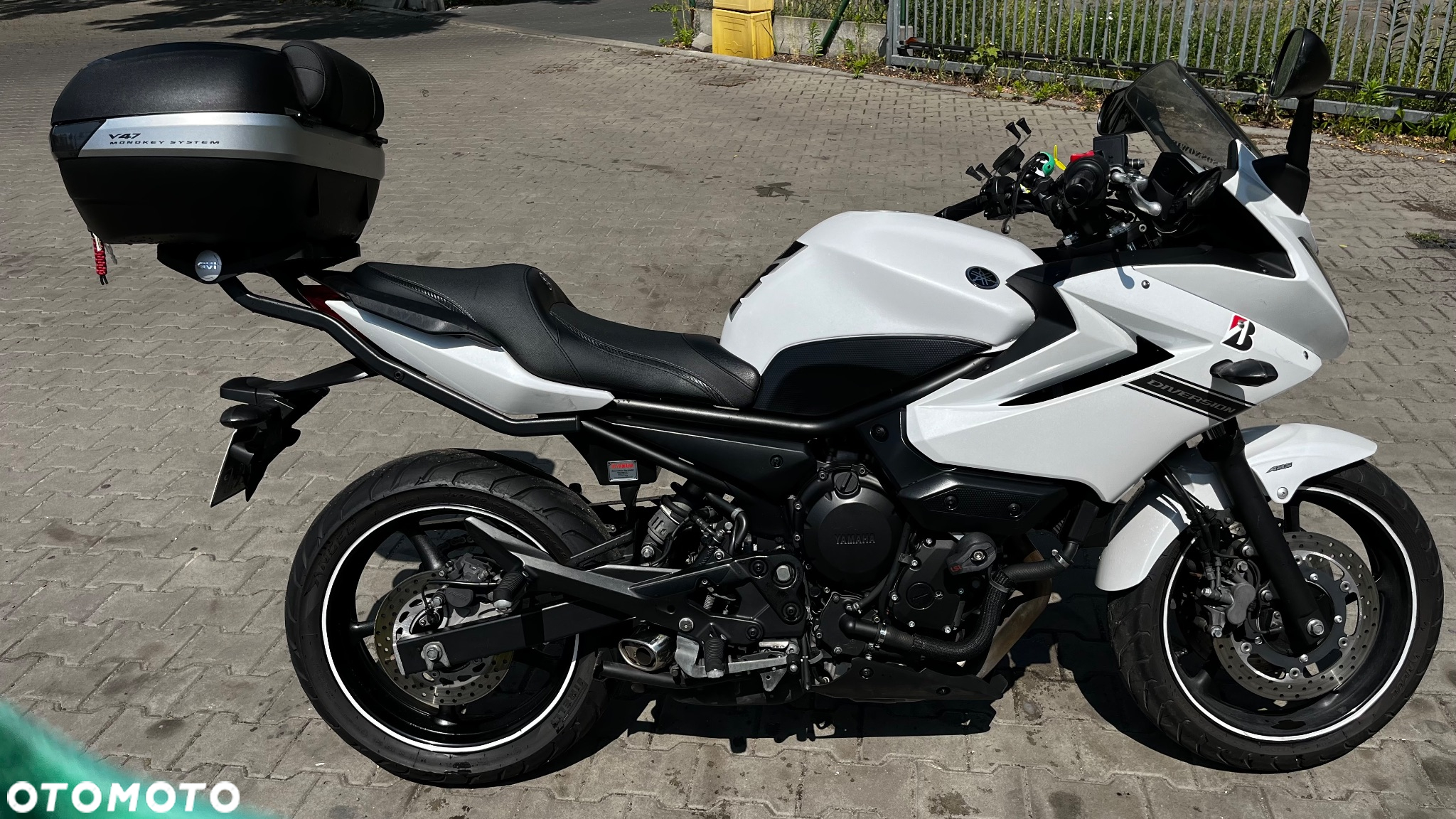Yamaha XJ - 3