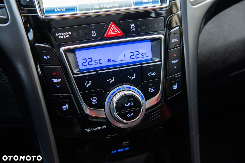 Hyundai i30 1.6 T GDI Turbo - 29