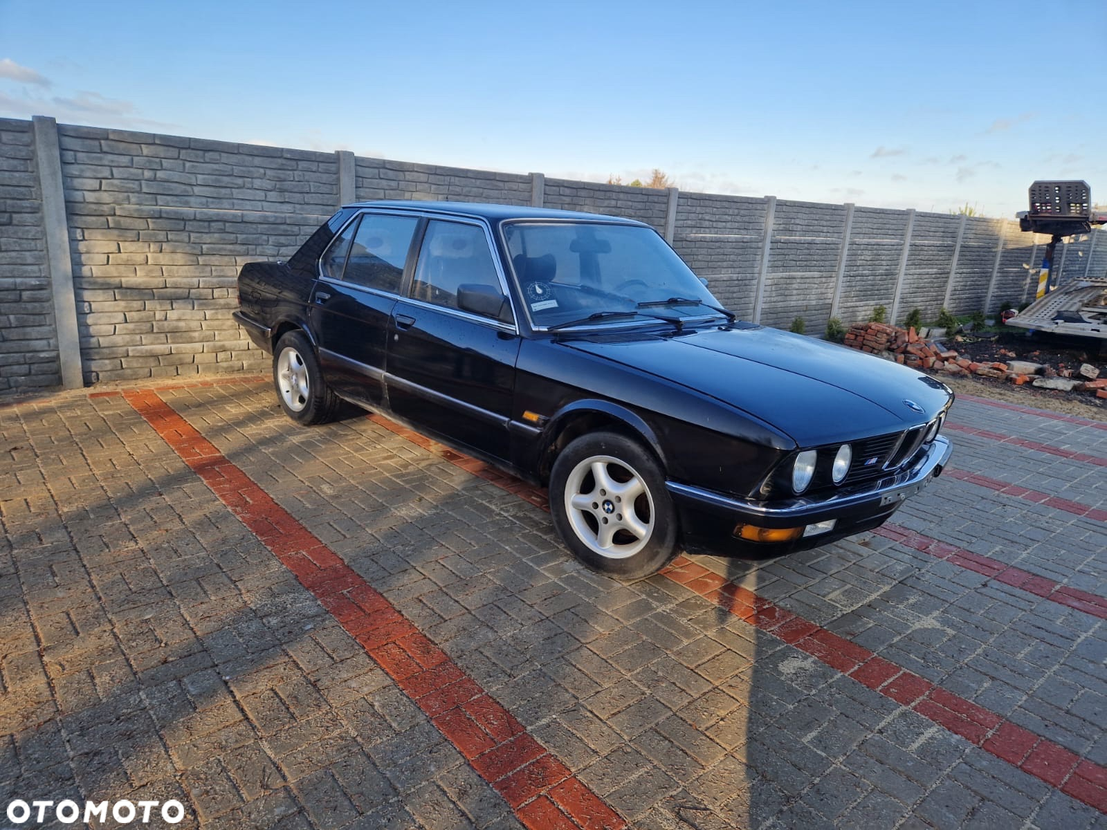 BMW Seria 5 518 i - 13