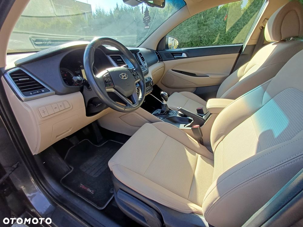 Hyundai Tucson 1.7 CRDI BlueDrive Style 2WD - 6