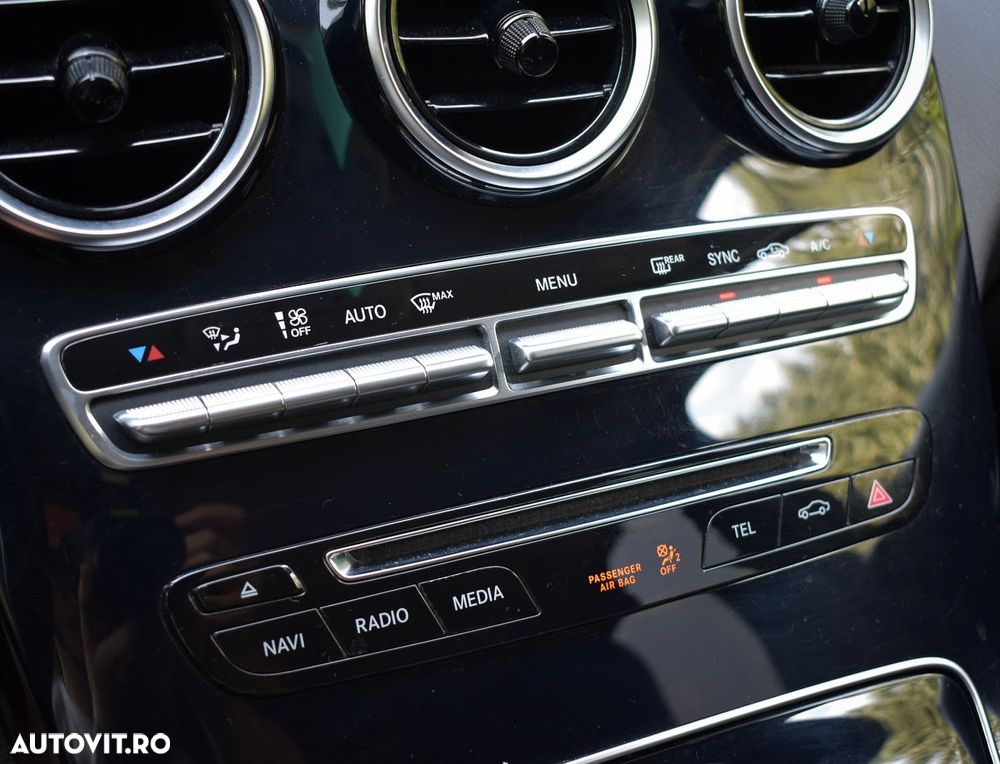 Mercedes-Benz C 220 d 4Matic T 7G-TRONIC - 11