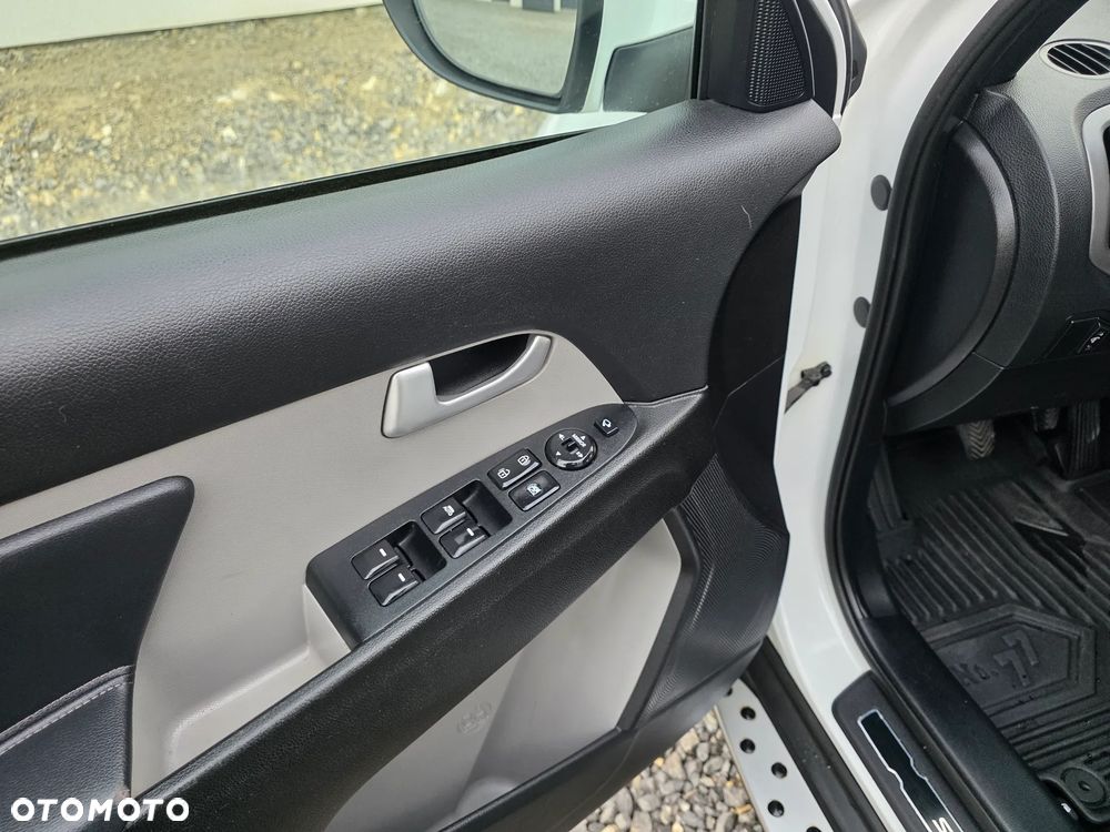 Kia Sportage 1.7 CRDI XL 2WD - 33