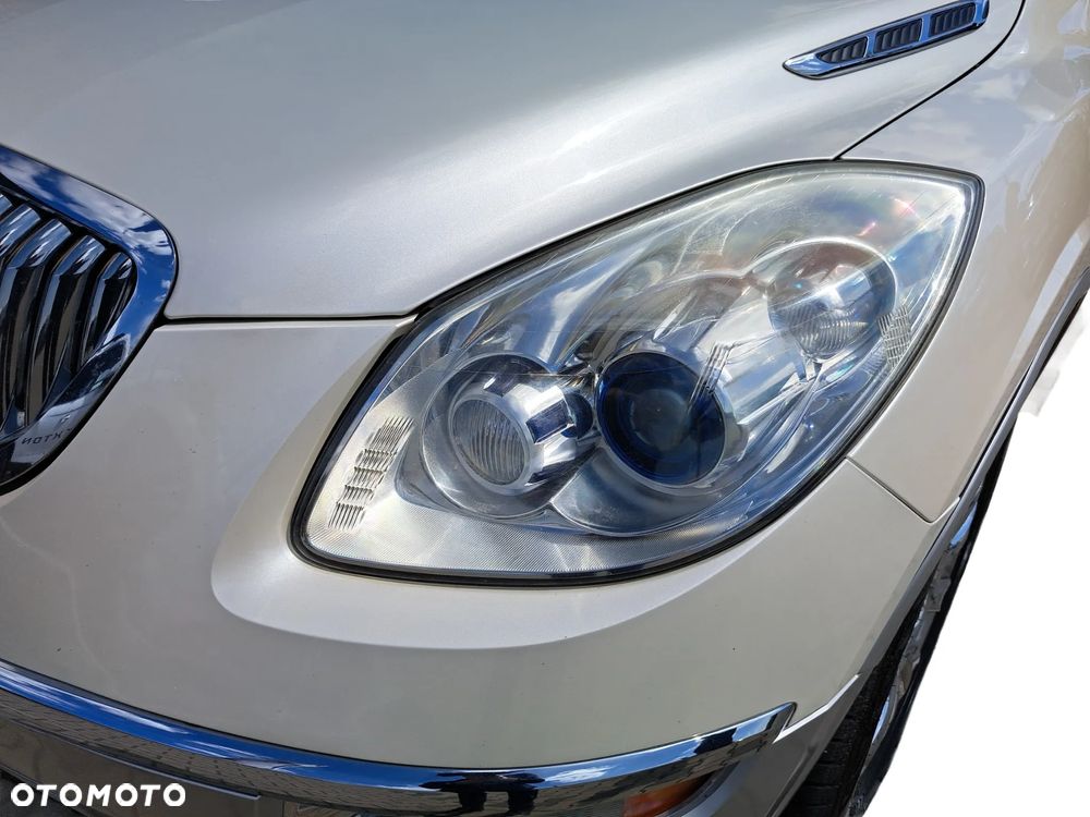 Buick Enclave - 10
