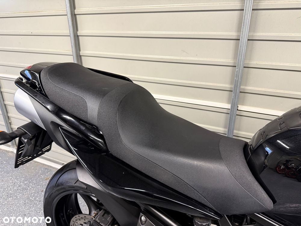Yamaha FZ6 - 15