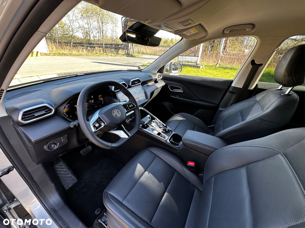 MG ZS Hybrid+ Luxury - 10