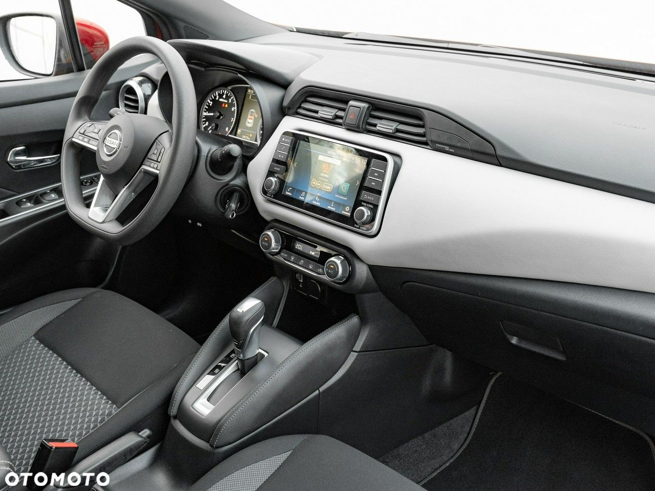 Nissan Micra 1.0 IG-T Acenta Xtronic - 35