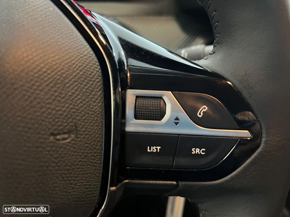 Peugeot 208 1.2 PureTech Active Pack - 26