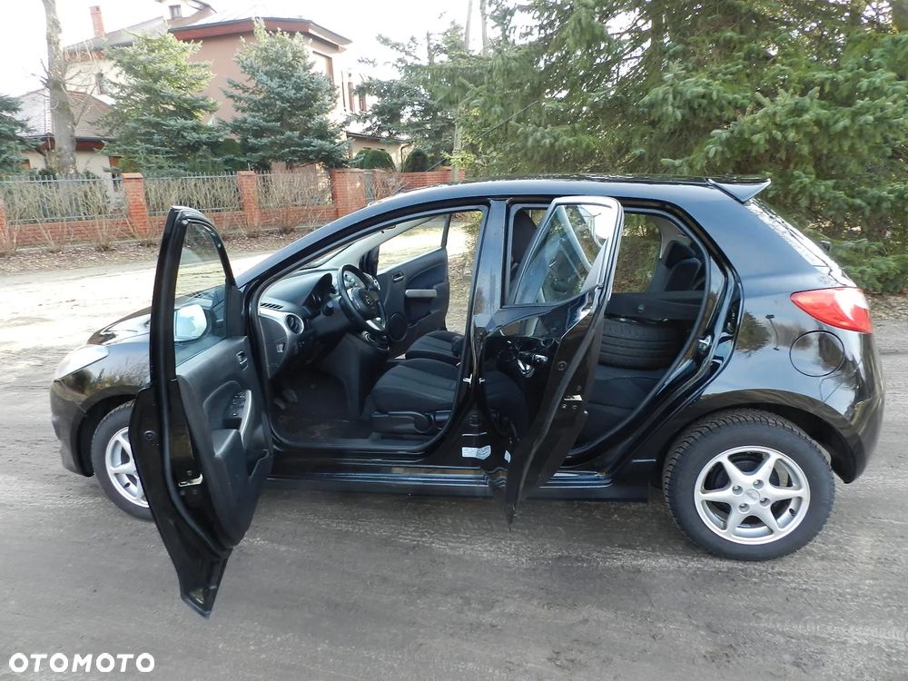 Mazda 2 - 6