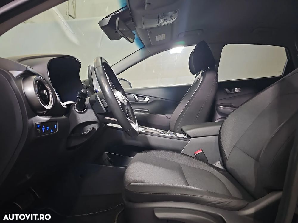 Hyundai KONA - 23